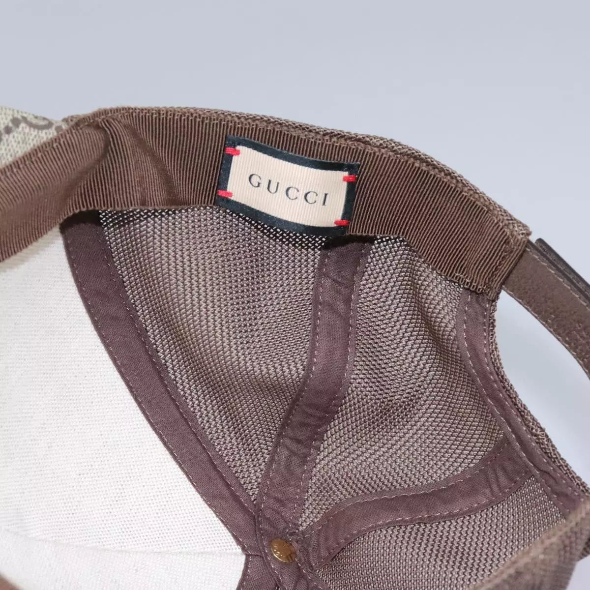 GUCCI GG Supreme Strawberry baseball Cap PVC XL Beige