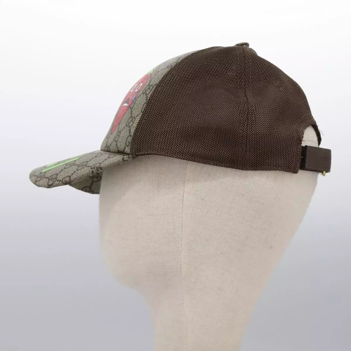 GUCCI GG Supreme Strawberry baseball Cap PVC XL Beige