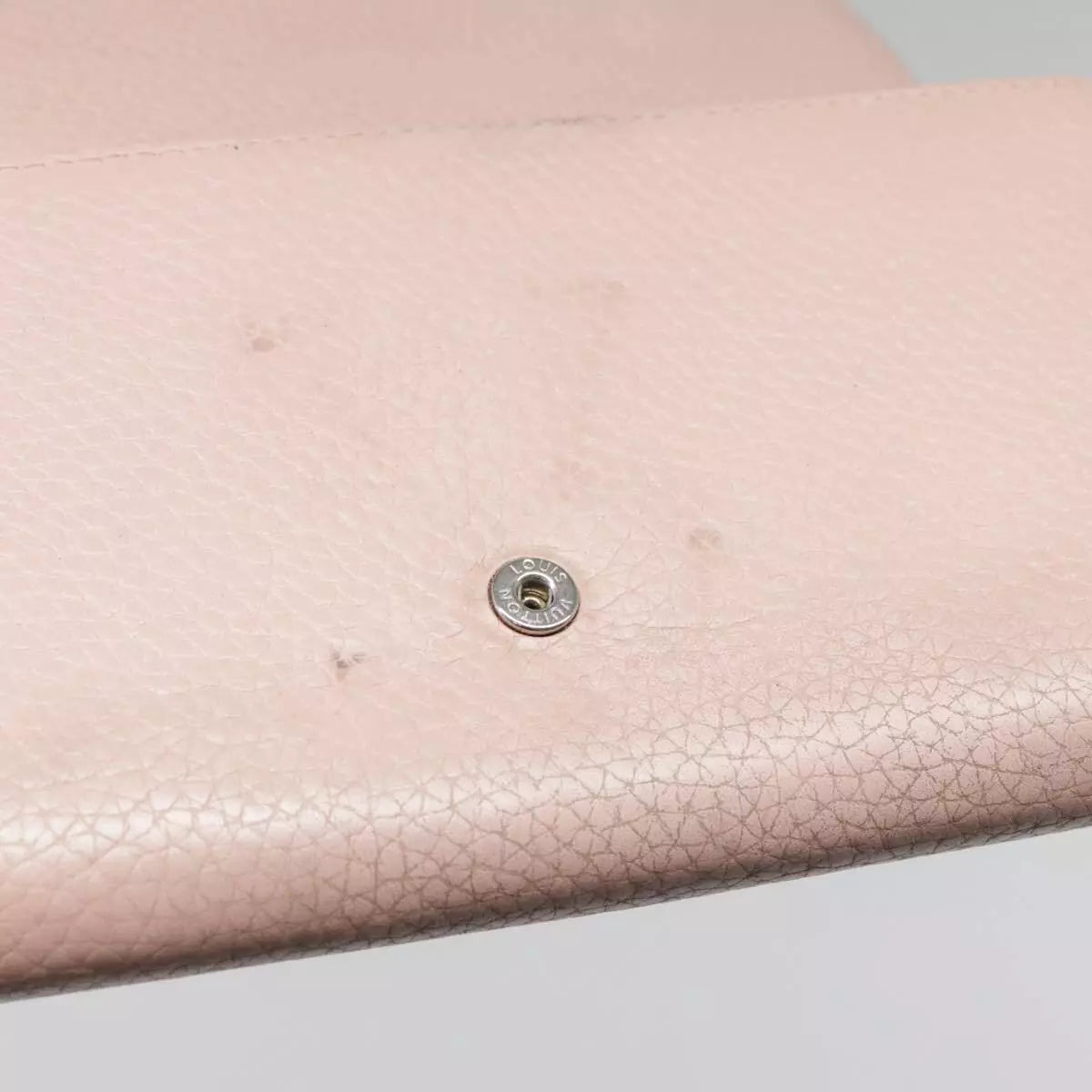 LOUIS VUITTON Capusine Long Wallet Leather Pink